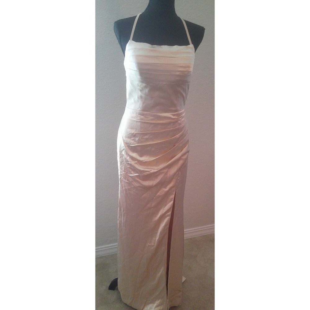 Pale Yellow Satin Sleeveless Long Dress with Bustle Closure Size 9